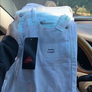 Old navy rockstar jeans.